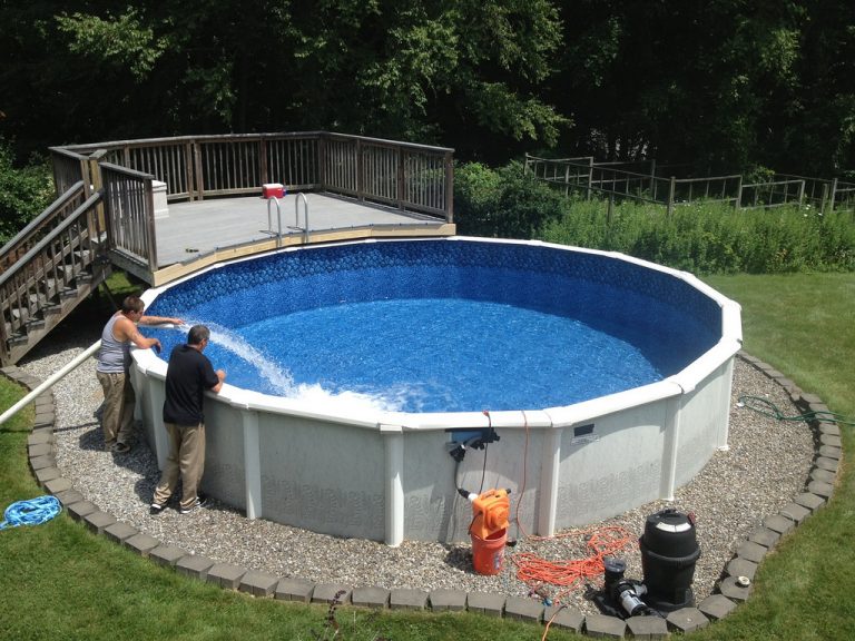 above ground pools in small backyards